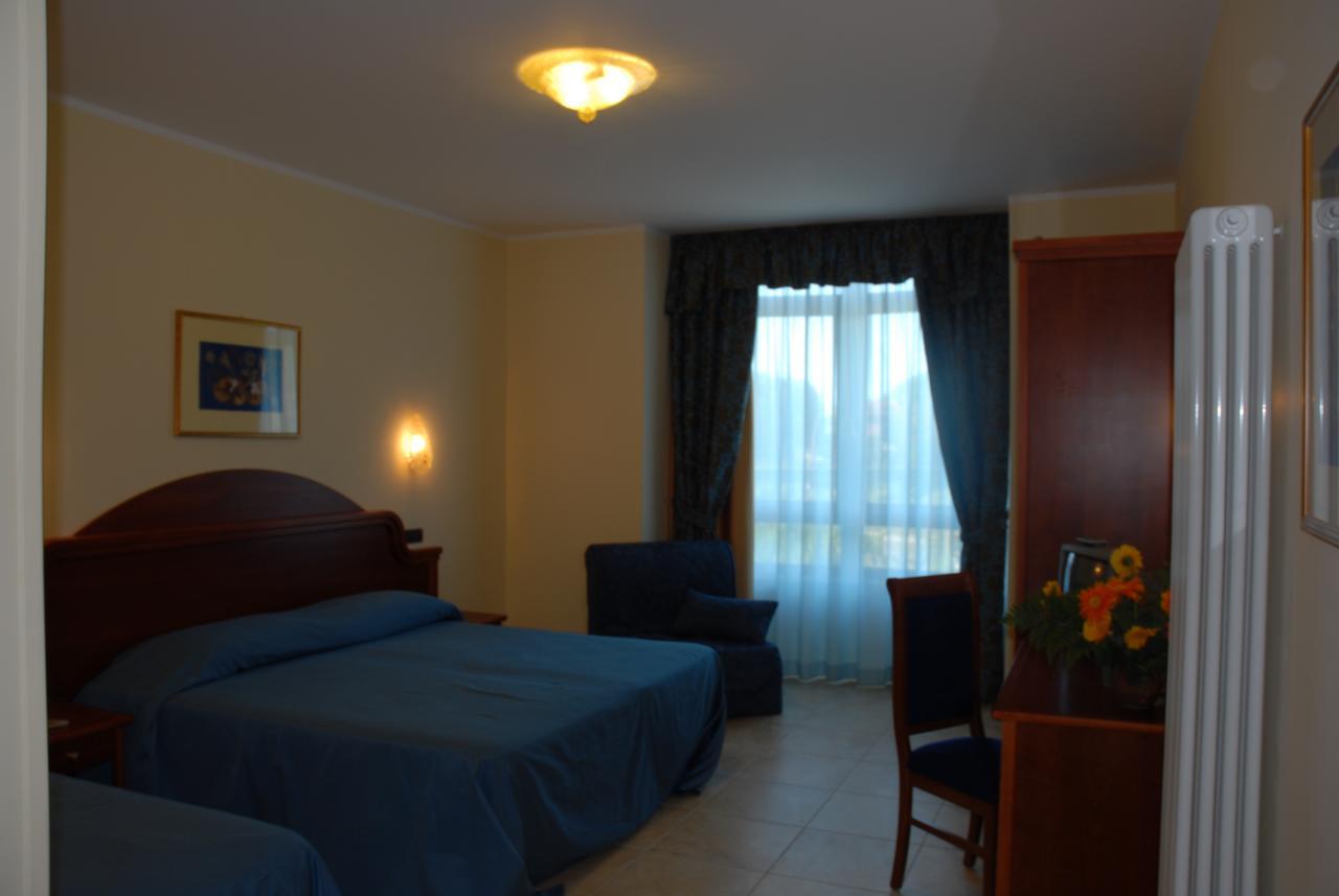 Hotel Duca Di Calabria Serra San Bruno Exterior photo